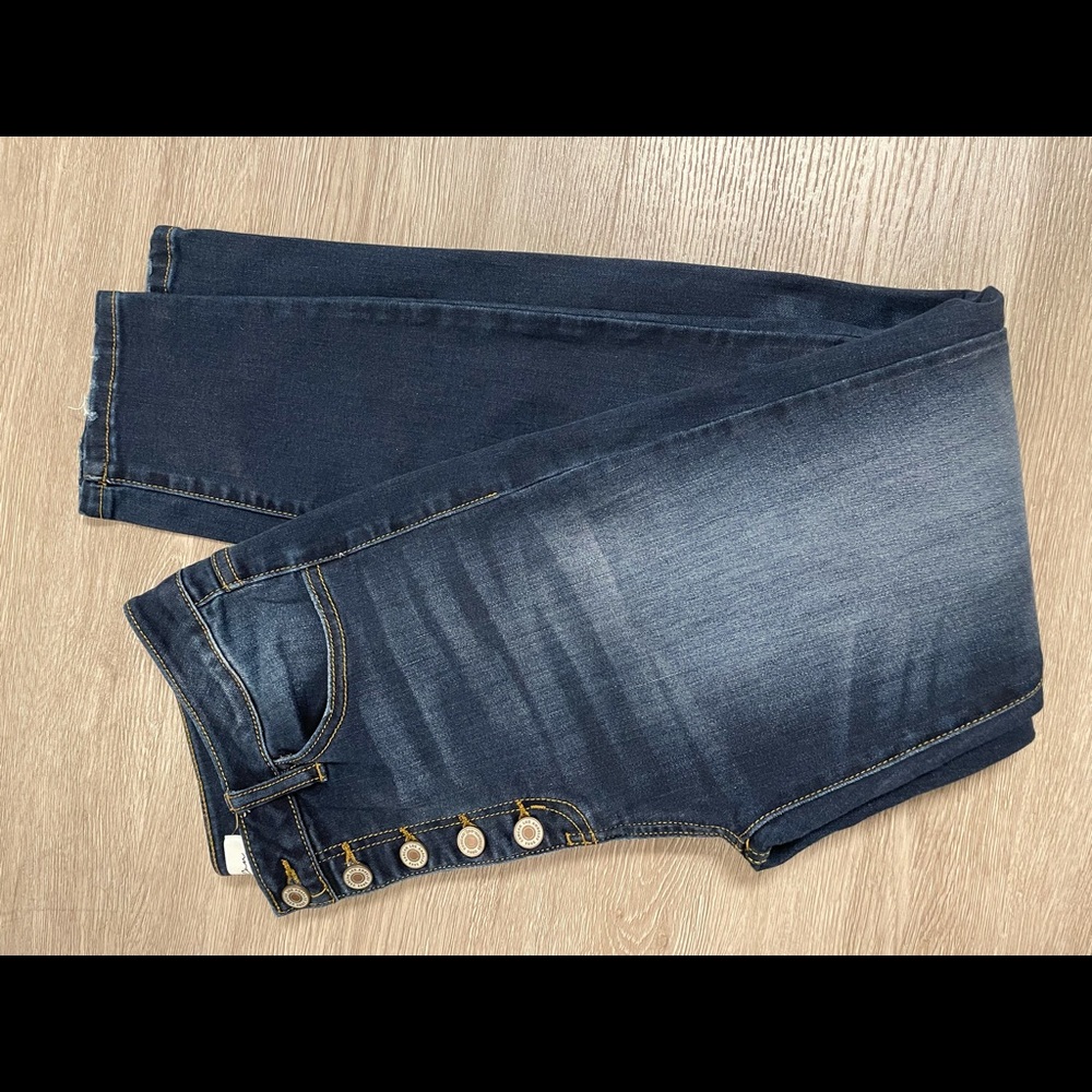 KanCan 13/30 Women’s Button Fly Jeans NWOT